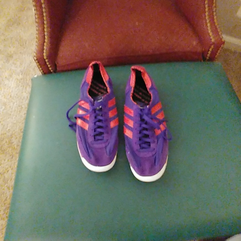 Adidas - Picture 2 of 4